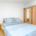 Ana Juricev Apartment Vodice