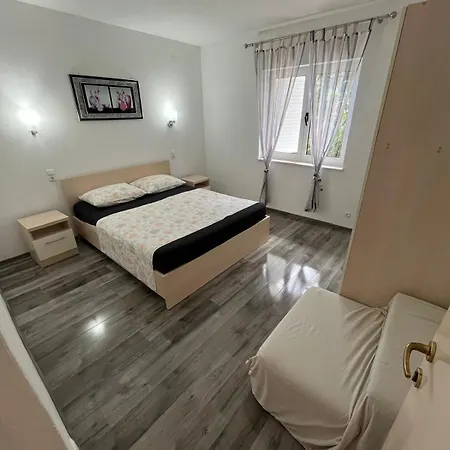 Ana Juricev Apartman *