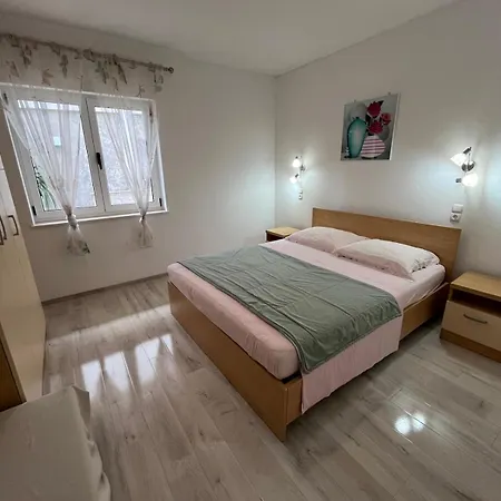 Ana Juricev Apartman *