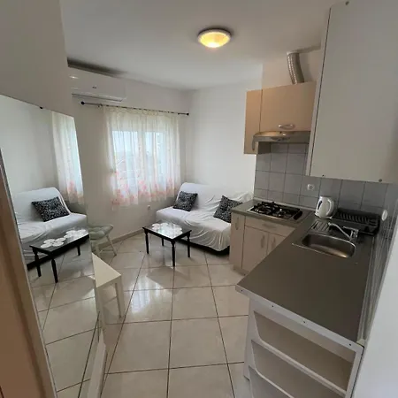 Ana Juricev Apartment Vodice