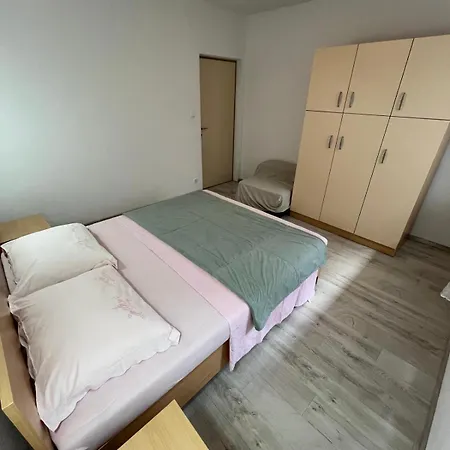 公寓 Ana Juricev 沃迪切