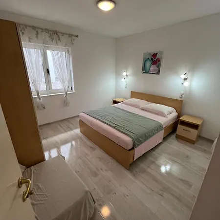 Apartman Ana Juricev *