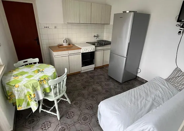 アパート Ana Juricev *