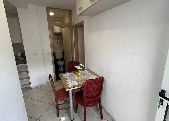 Ana Juricev アパート