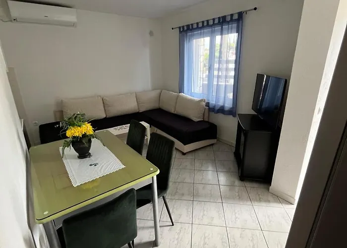 アパート Ana Juricev