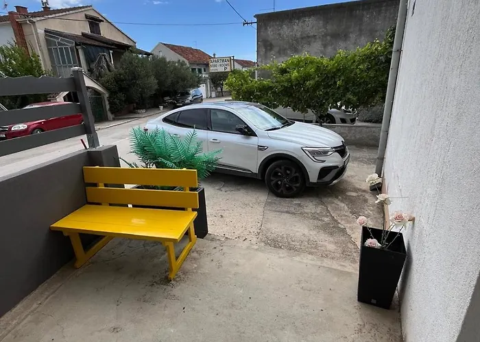 Ana Juricev アパート