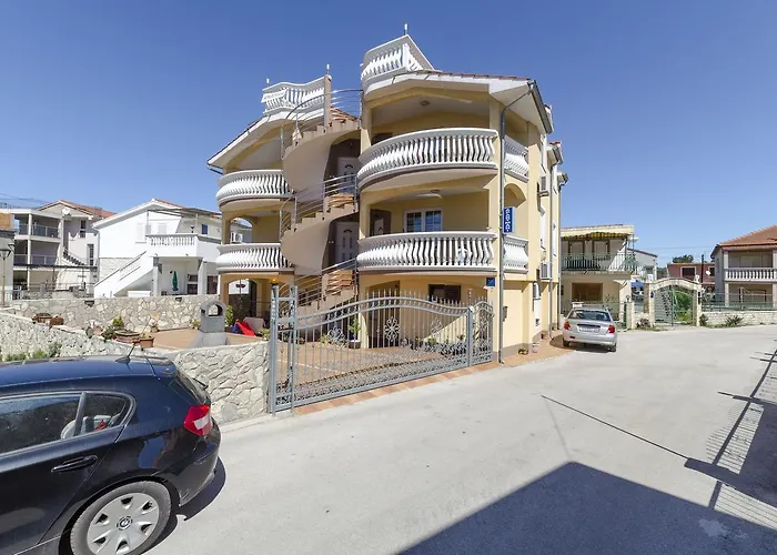 Ana Juricev アパート